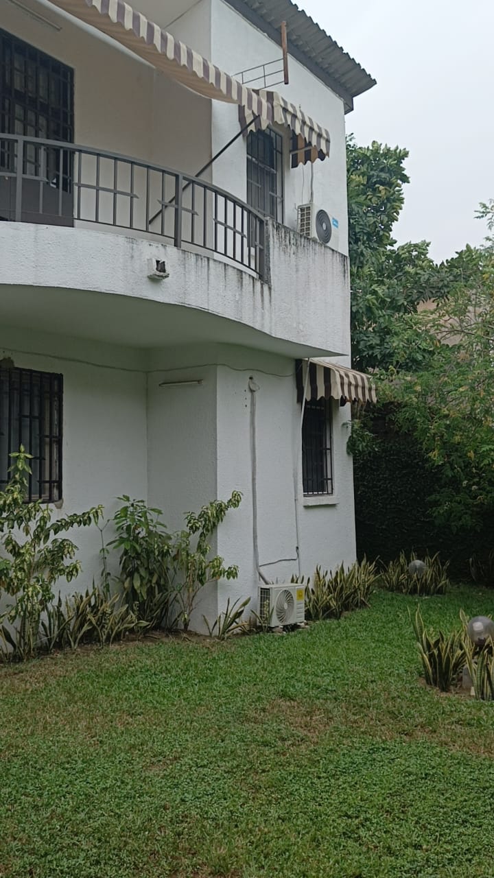 Vendons une villa duplex au Rosiers de la Palmeraie 