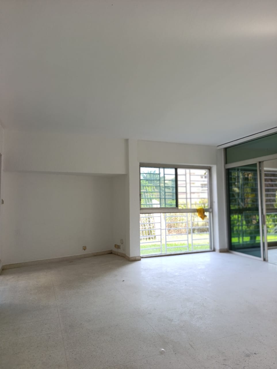 Location d'un appartement rénové a la Riviera Golf les Elias 