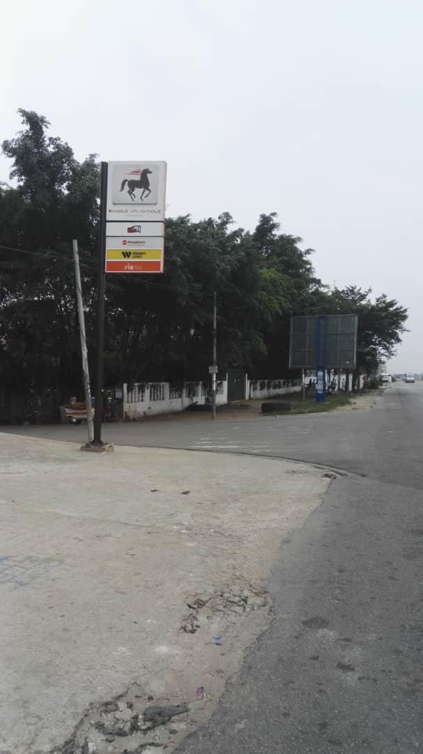 Beau Terrain commercial sur le Blvd Mitterrand 