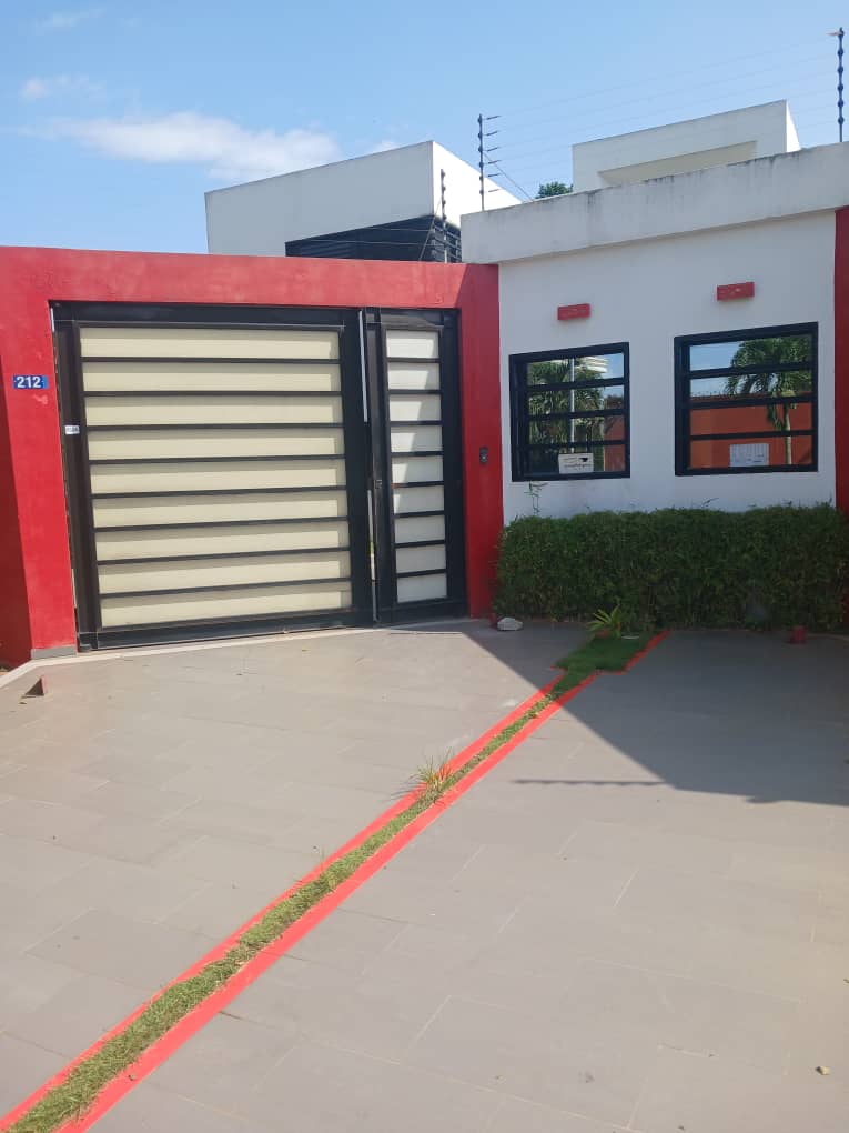 Villa duplex avec piscine au Golf 4