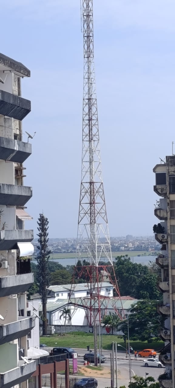 Location d'un appartement de 4 pièces a la Riviera Golf 1 