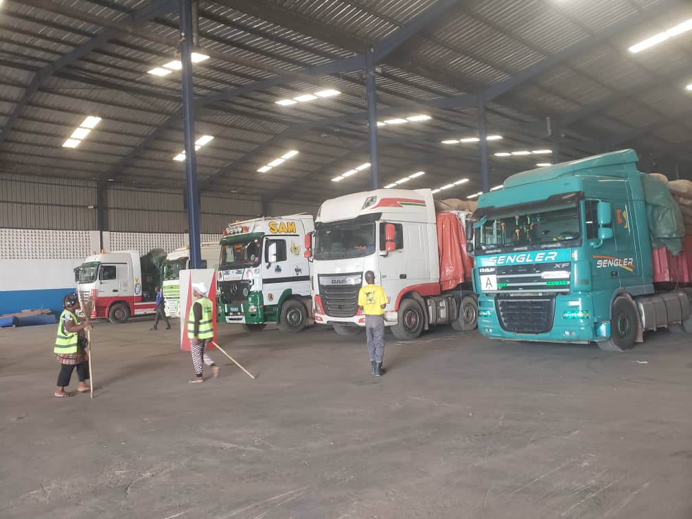 GD Entrepôt en location à l'ancienne zone de Yopougon 