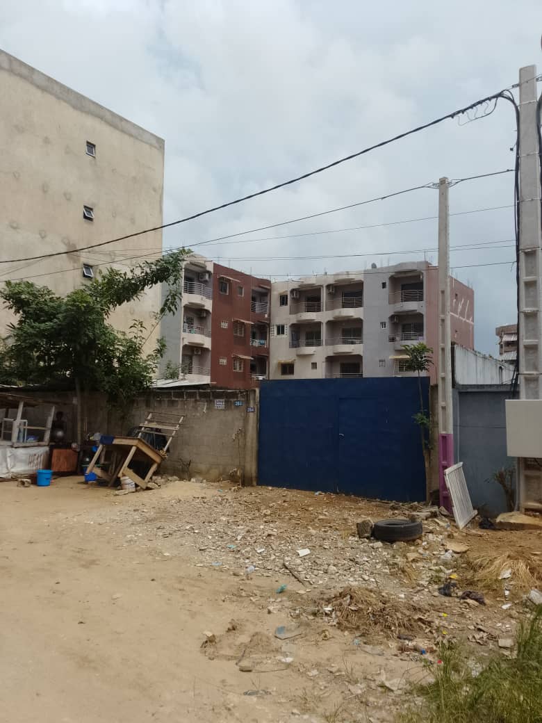 BAIL Bail a la Riviera Faya